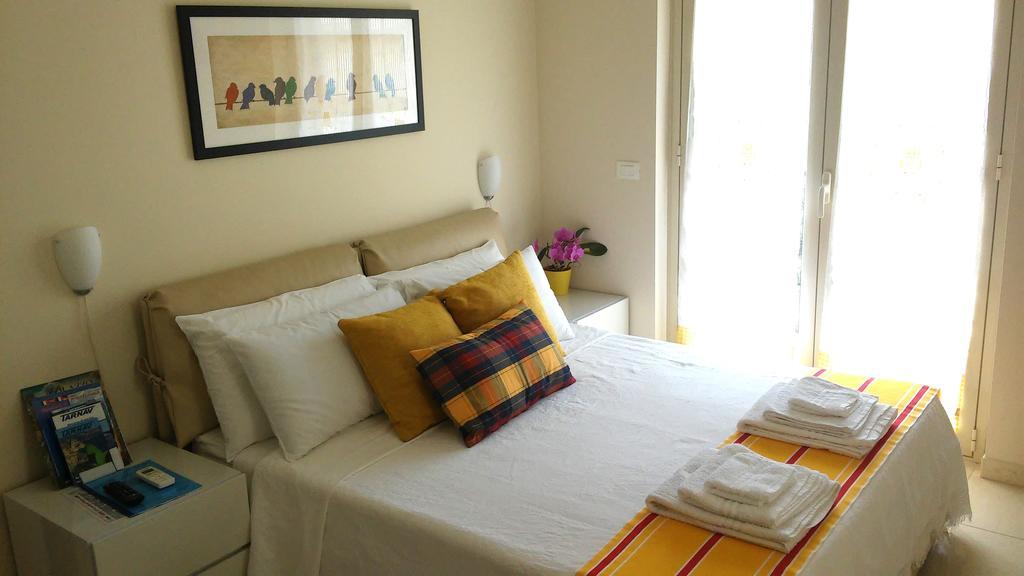 Nerissa Holiday Apartment Милаццо Экстерьер фото