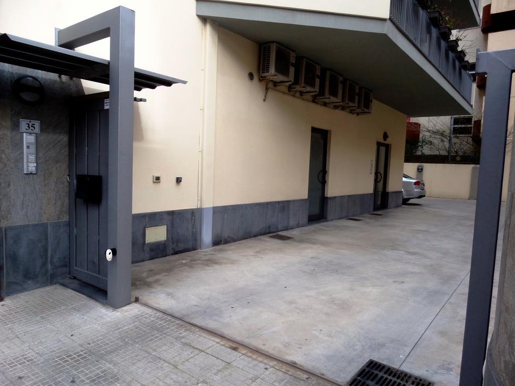 Nerissa Holiday Apartment Милаццо Экстерьер фото