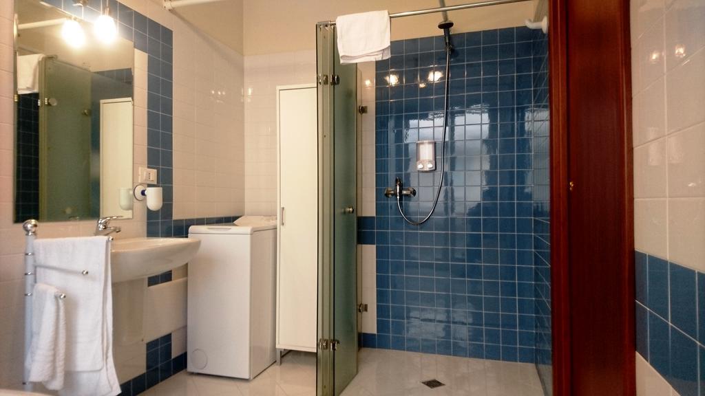 Nerissa Holiday Apartment Милаццо Экстерьер фото