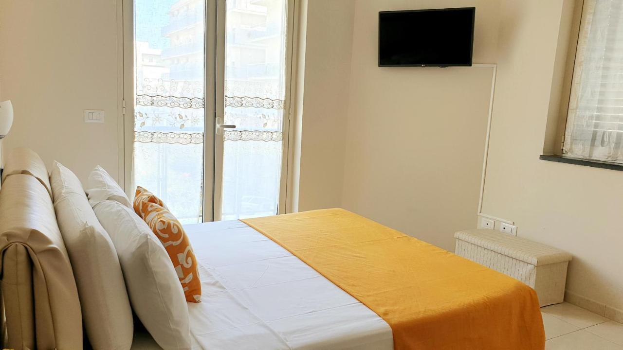 Nerissa Holiday Apartment Милаццо Экстерьер фото